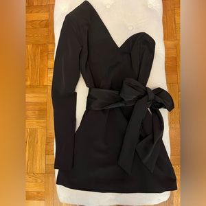 BRAND: NBD SIZE: Small. One shoulder black dress with waist bow